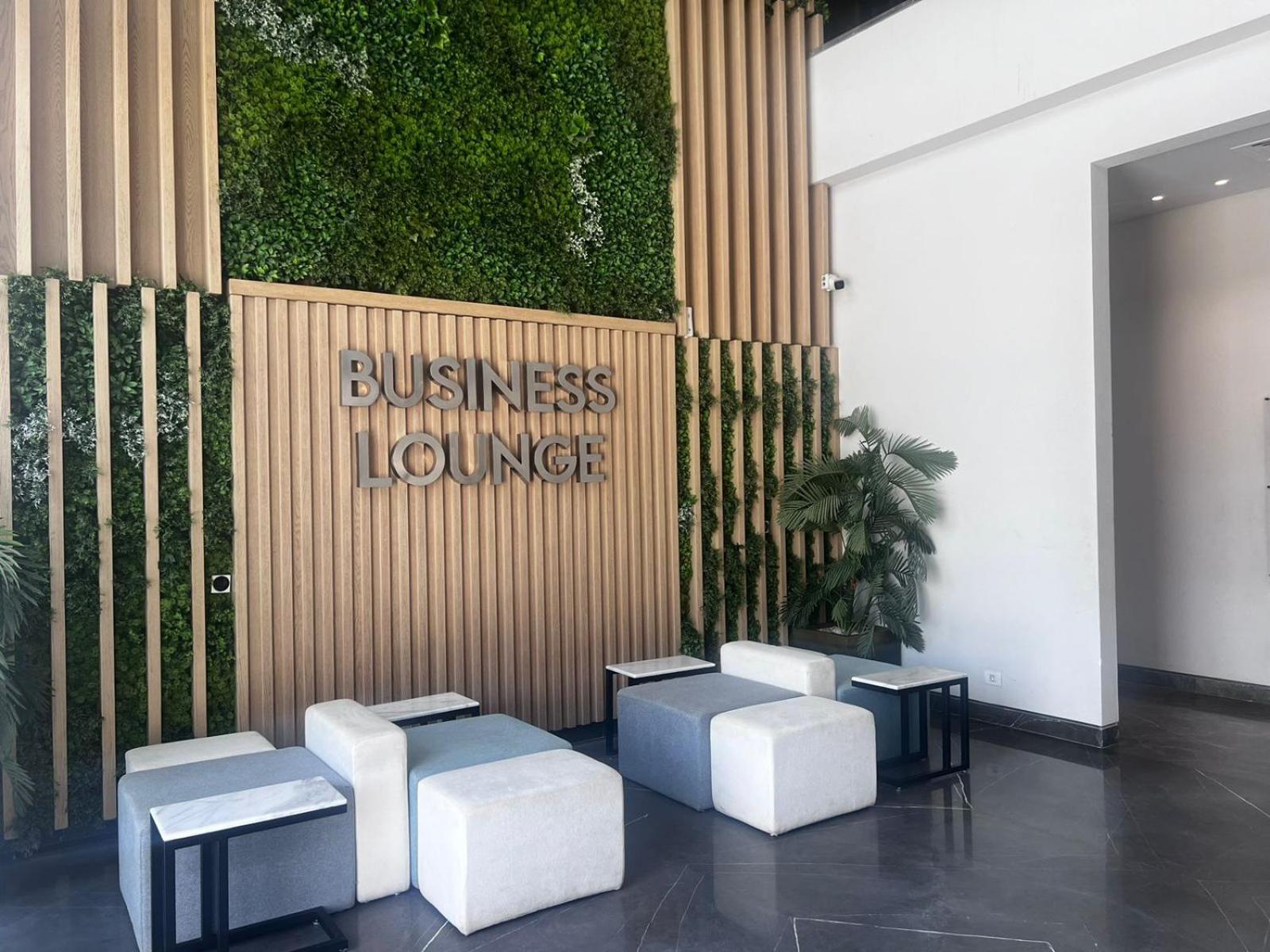 New Luxury With Privat Garden